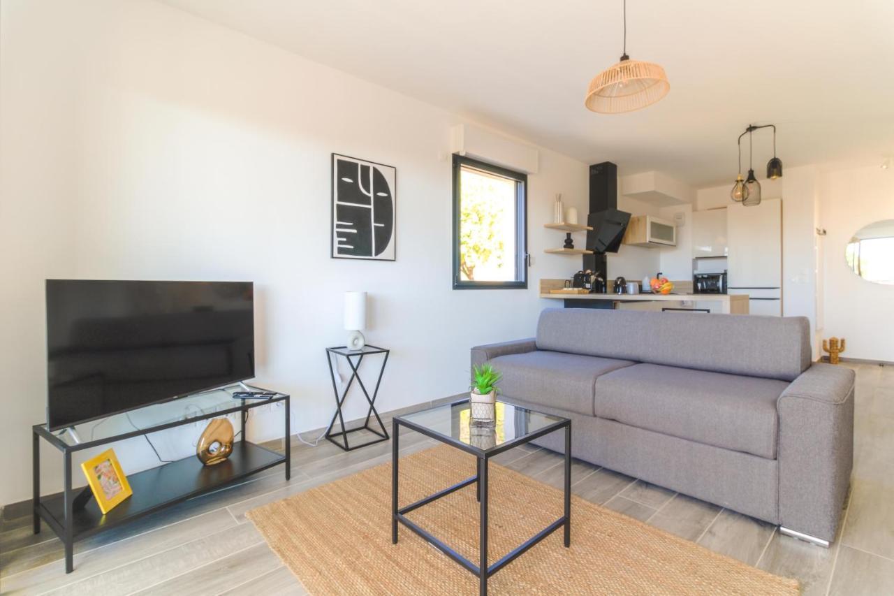 Select' - T2 A Saint-Clair Avec Terrasse, Piscine Et Parking ! - 180Sud-A12 Lejlighed Le Lavandou Eksteriør billede