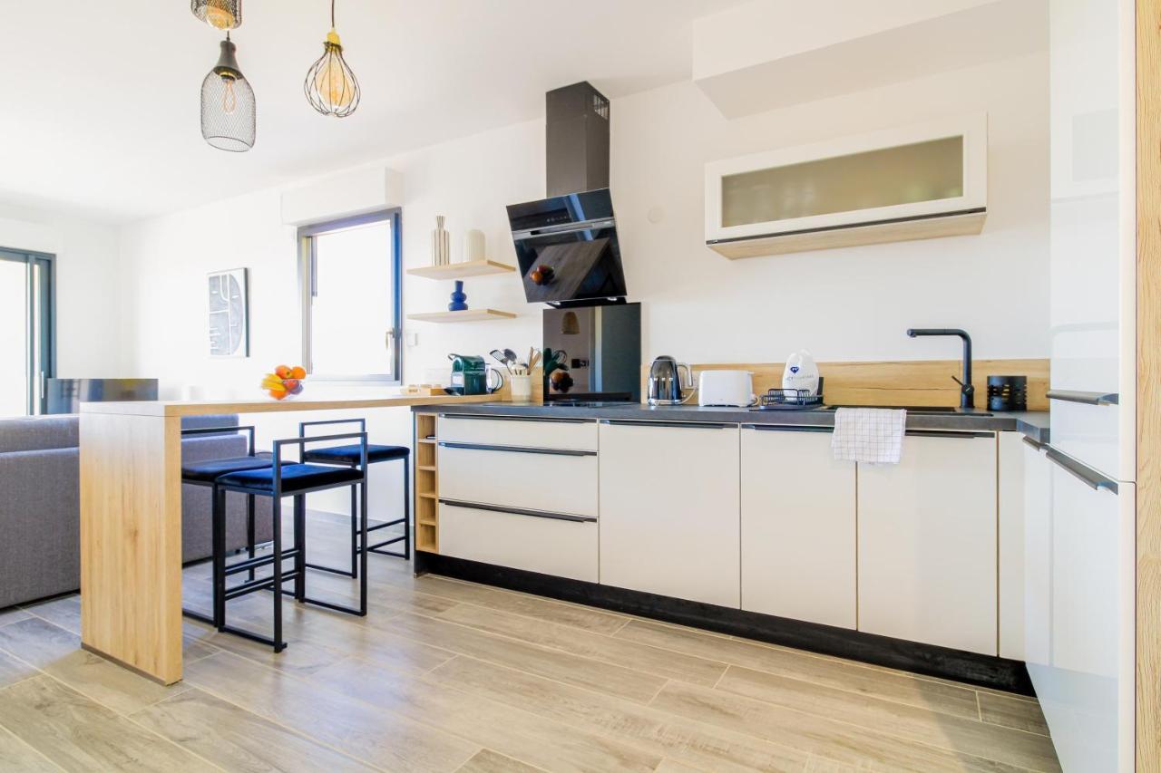 Select' - T2 A Saint-Clair Avec Terrasse, Piscine Et Parking ! - 180Sud-A12 Lejlighed Le Lavandou Eksteriør billede
